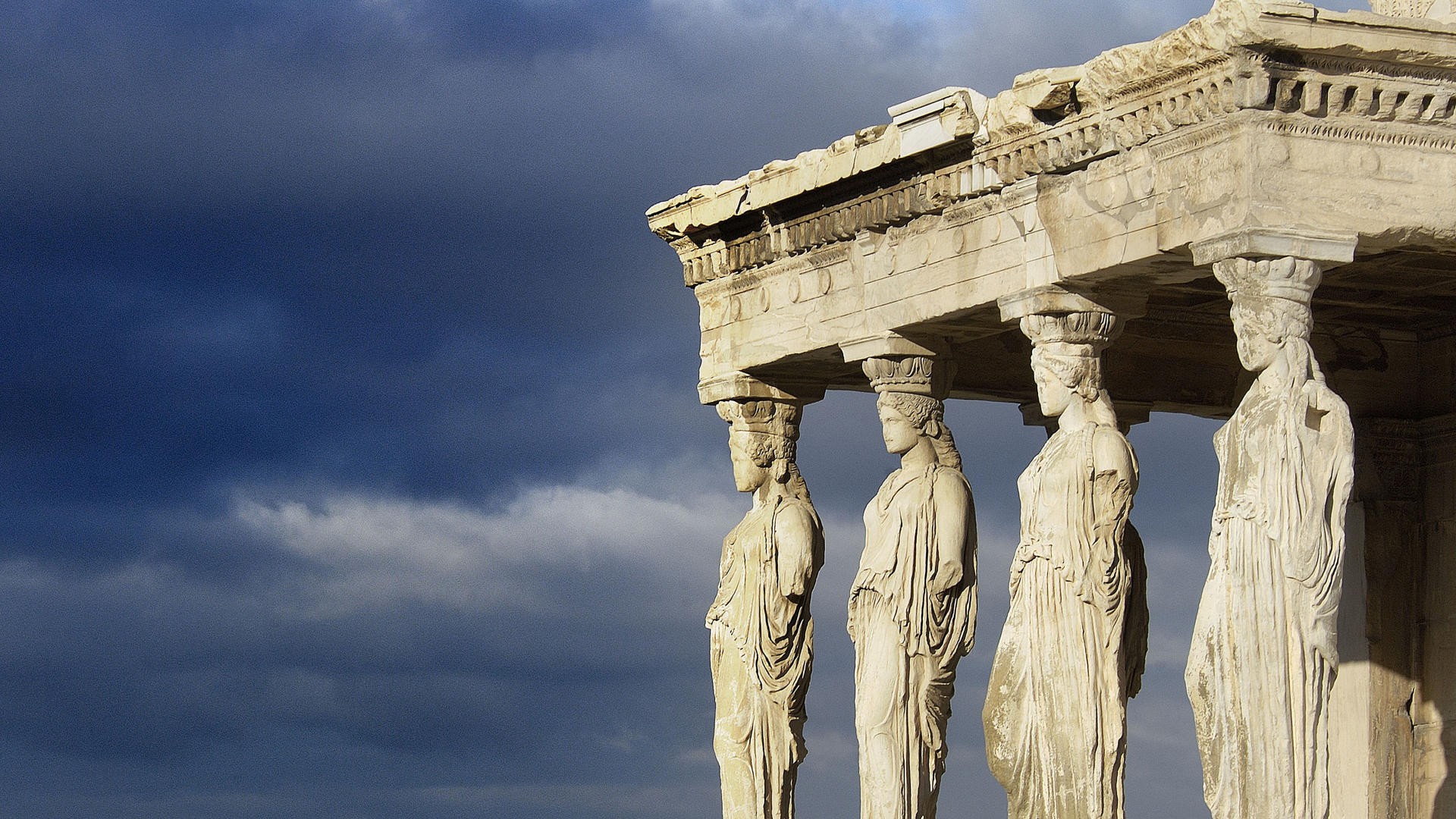 EXPLORING ATHENS BY DAY AND NIGHT