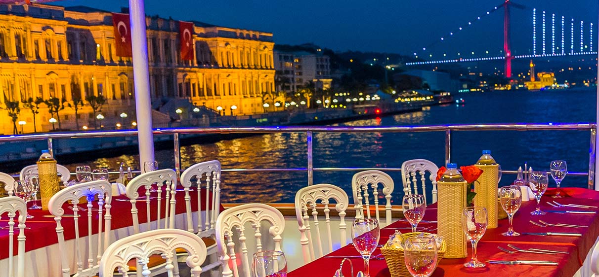 BOSPHORUS CRUISE WITH DINNER AND SHOW