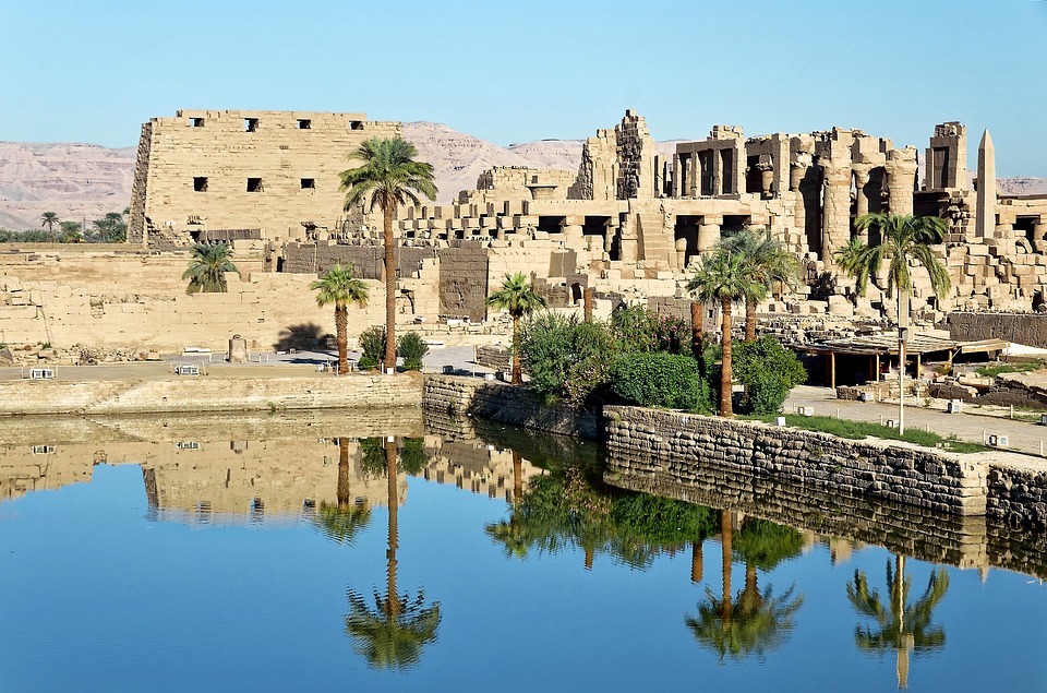 ESNA AND ARRIVAL IN LUXOR