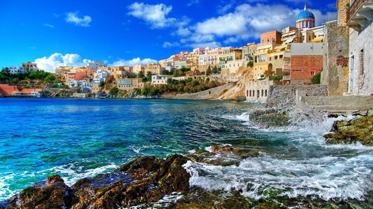 FROM ATHENS TO SYROS, SAILING THE AEGEAN LIKE ODYSSEUS