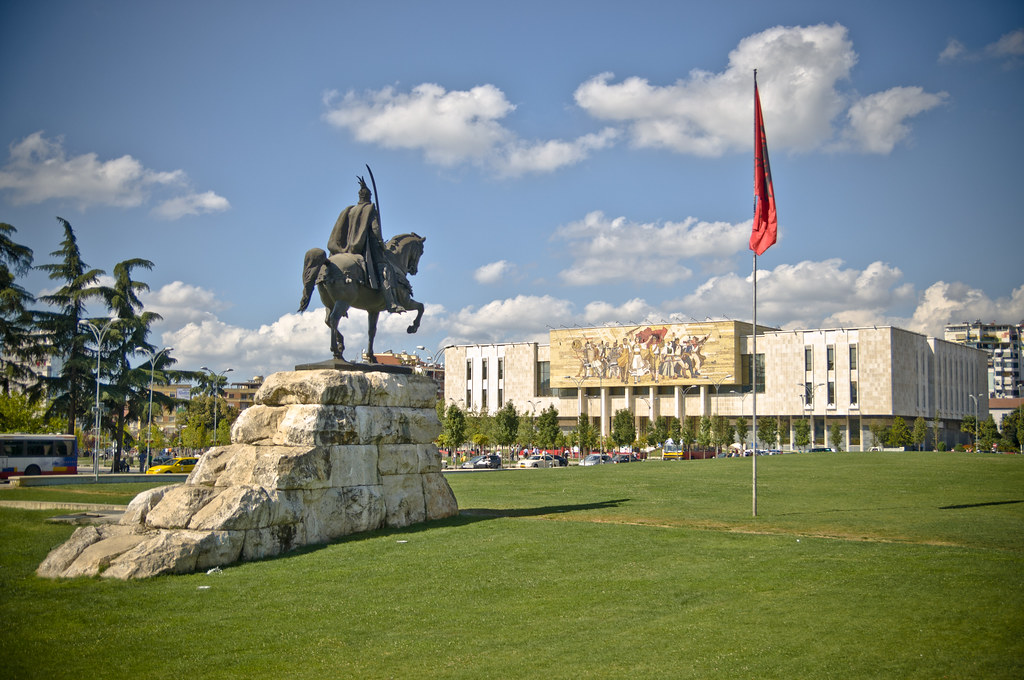 VISITA DE TIRANA