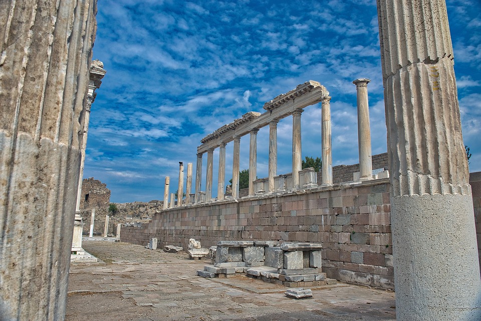 IZMIR – PERGAMON – TROY – CANAKKALE