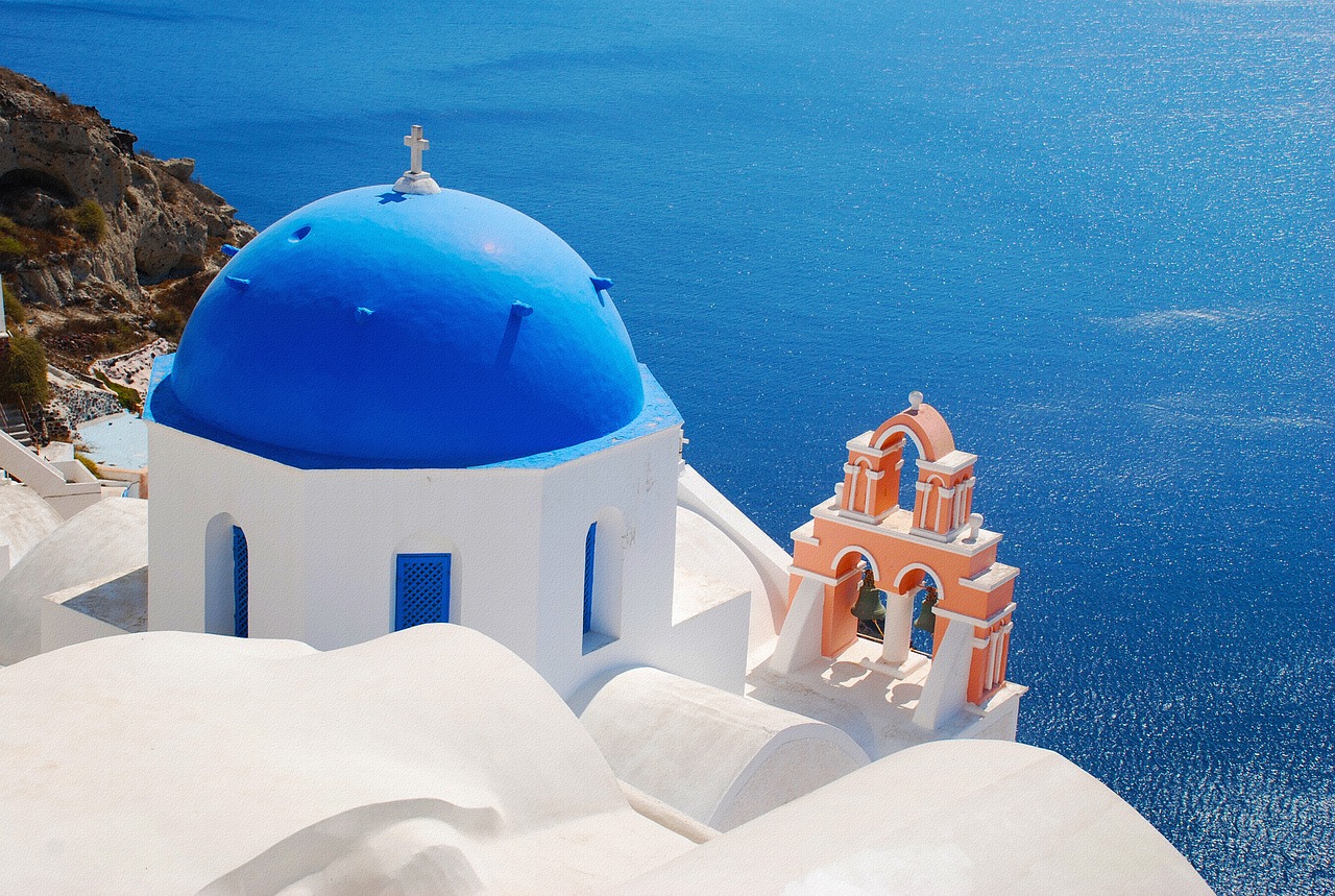 SANTORINI AT YOUR OWN PACE