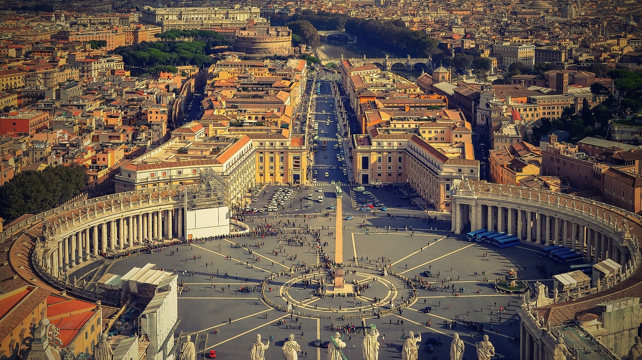 VISITING ROME