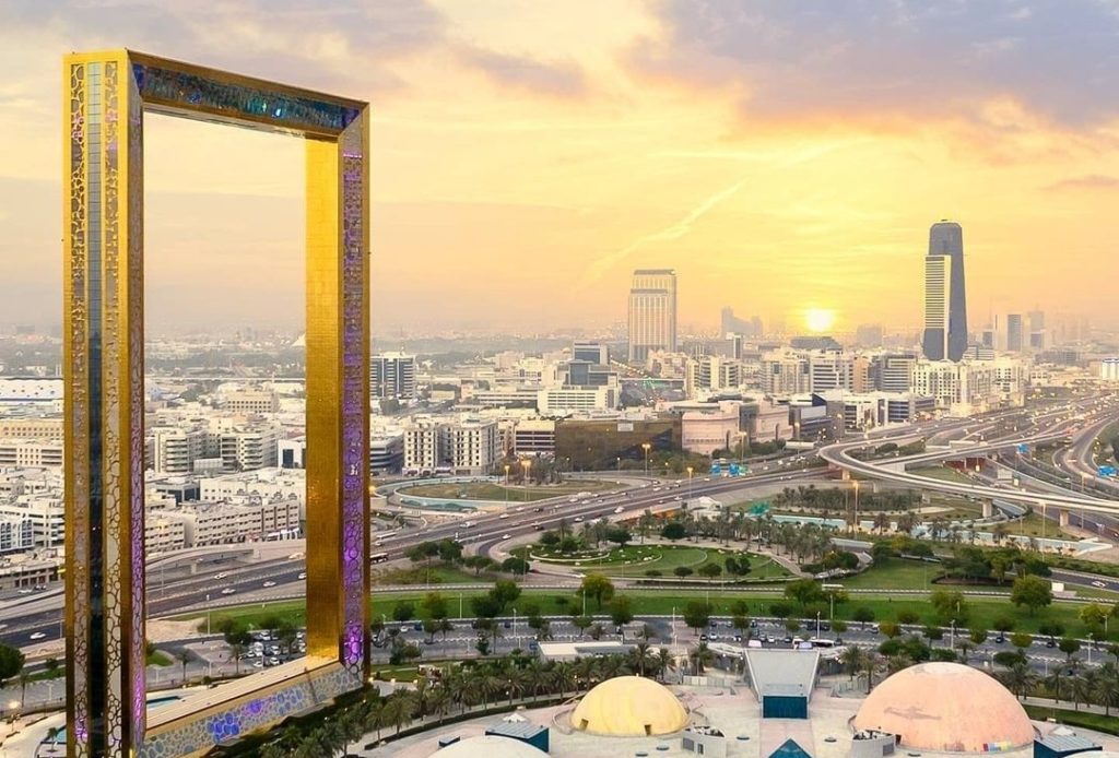DUBAI FRAME Y VISITA A LA CIUDAD