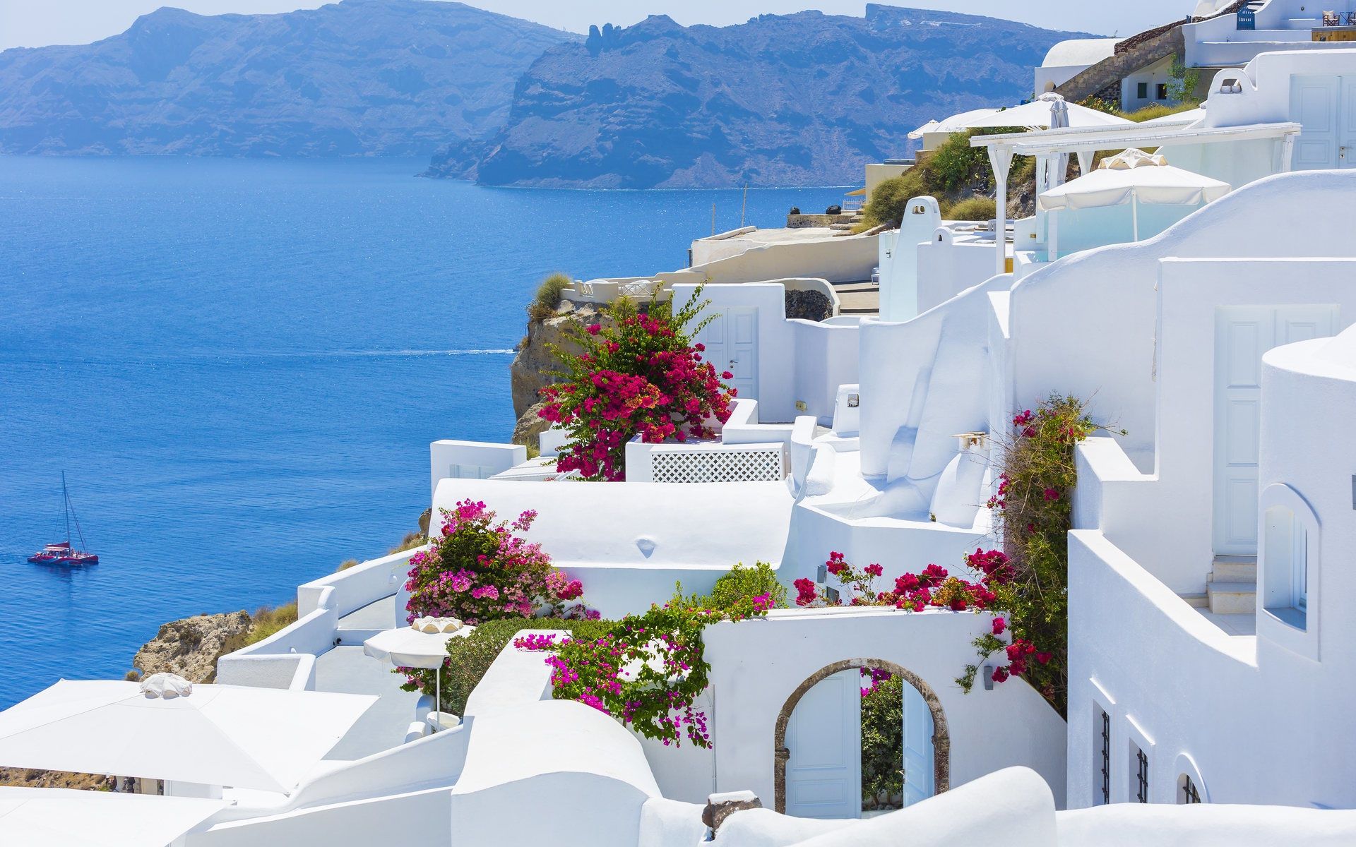 QUINTESSENTIAL SANTORINI