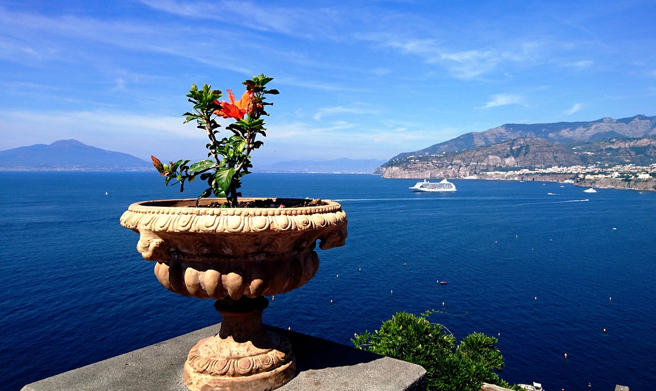 FROM NAPLES TO SORRENTO