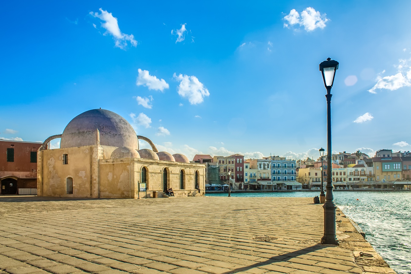 EXPLORING THE STREETS OF CHANIA