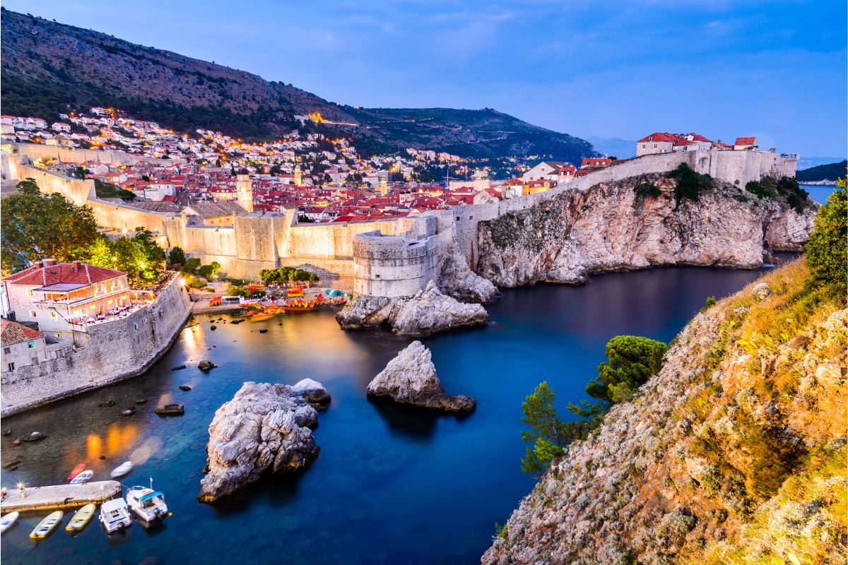 SUBA A BORDO EM DUBROVNIK