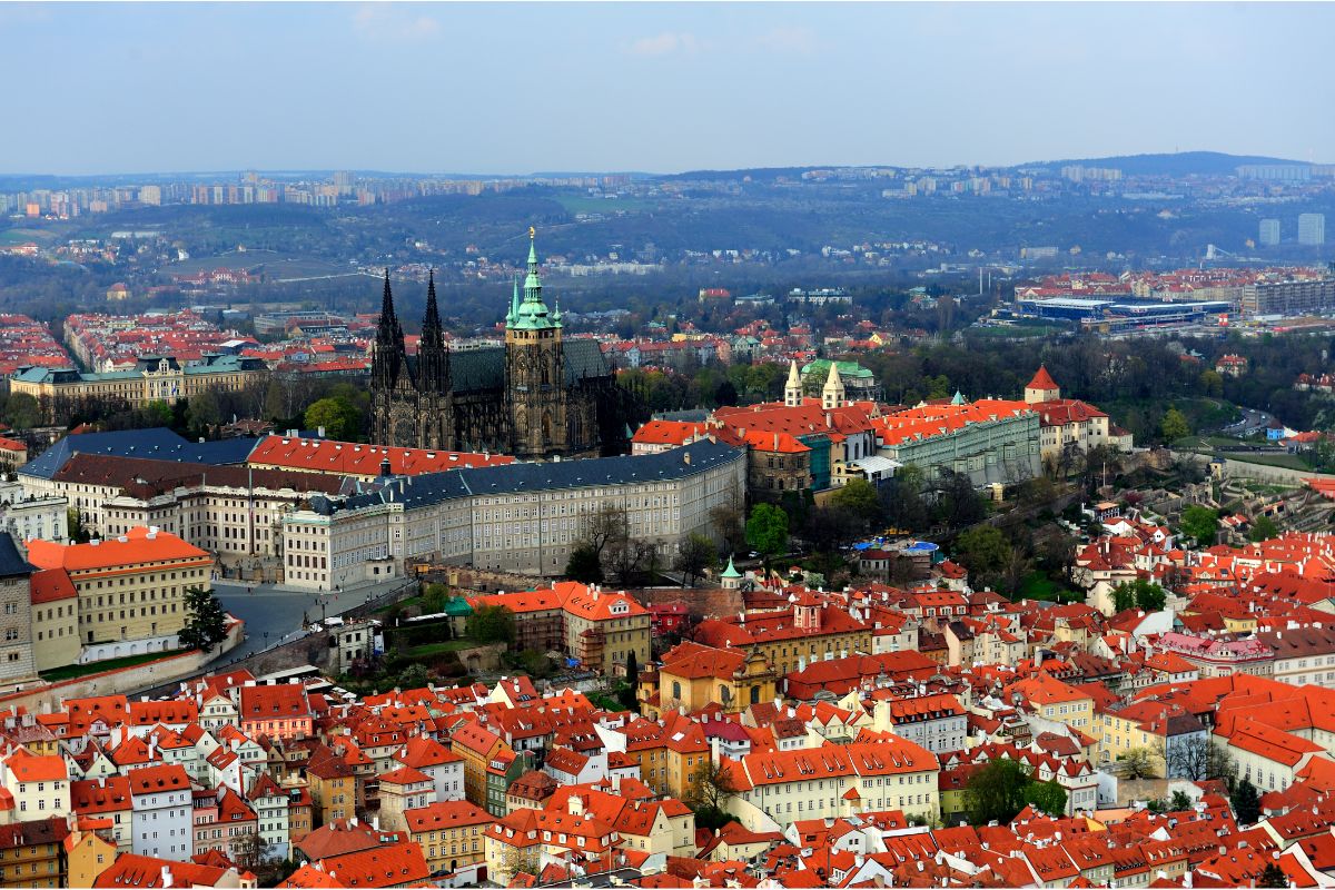 EXPLORING PRAGUE
