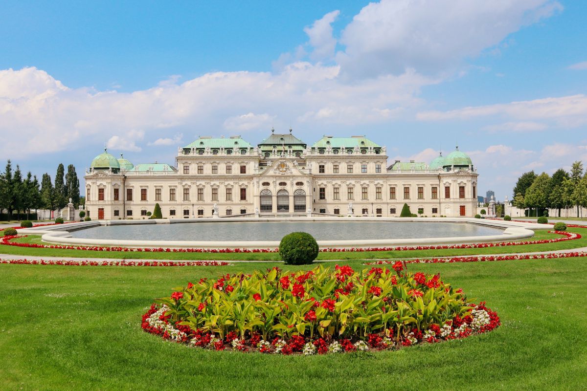 VIENNA: MAJESTIC CITY