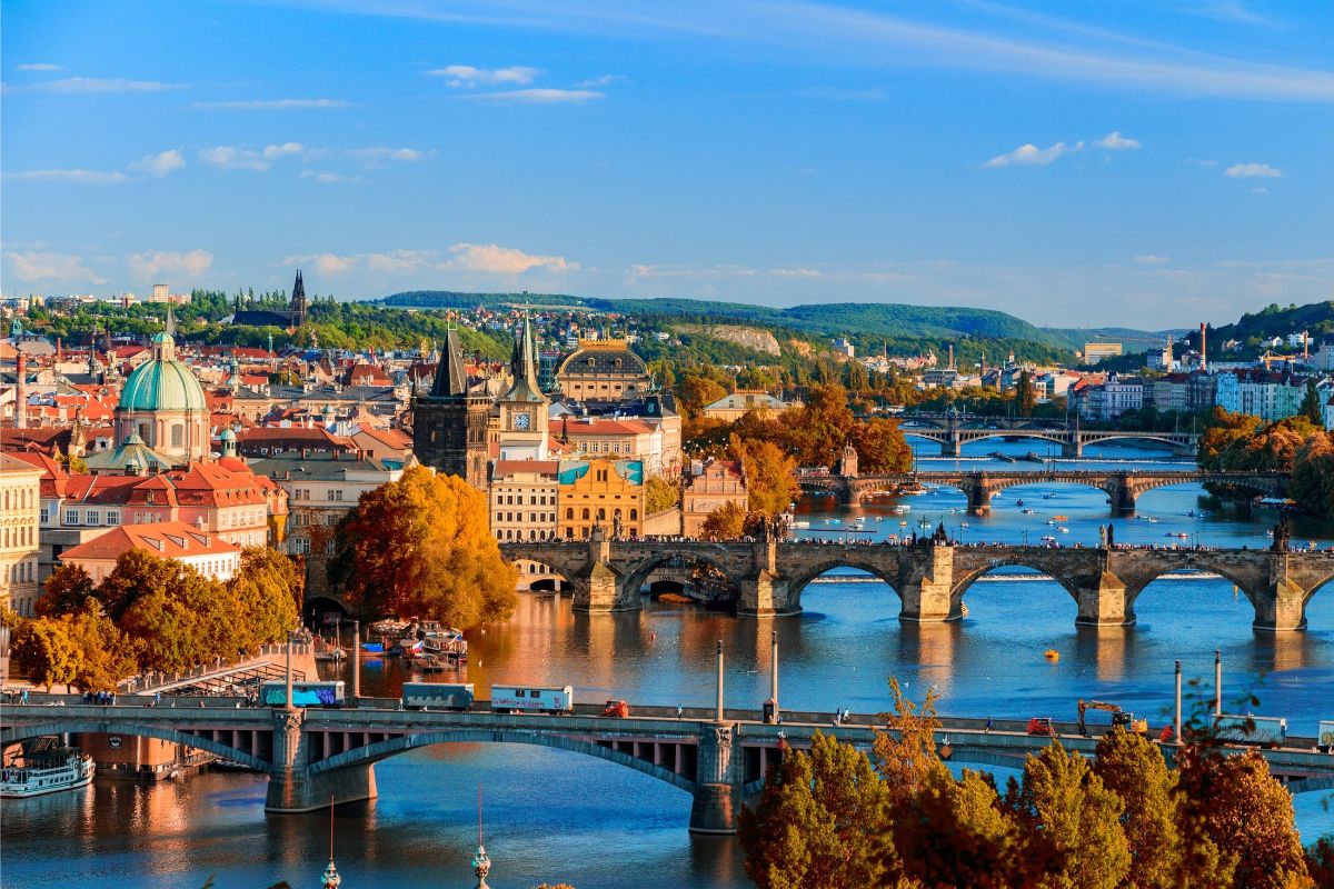 ¡BIENVENIDOS A PRAGA!