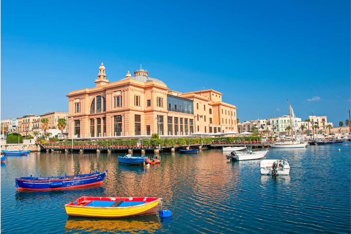 BARI, THE GATEWAY TO PUGLIA