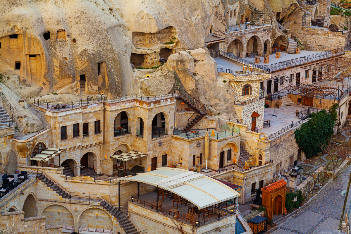 SOUTHERN CAPPADOCIA TOUR AND RETURN TO ISTANBUL