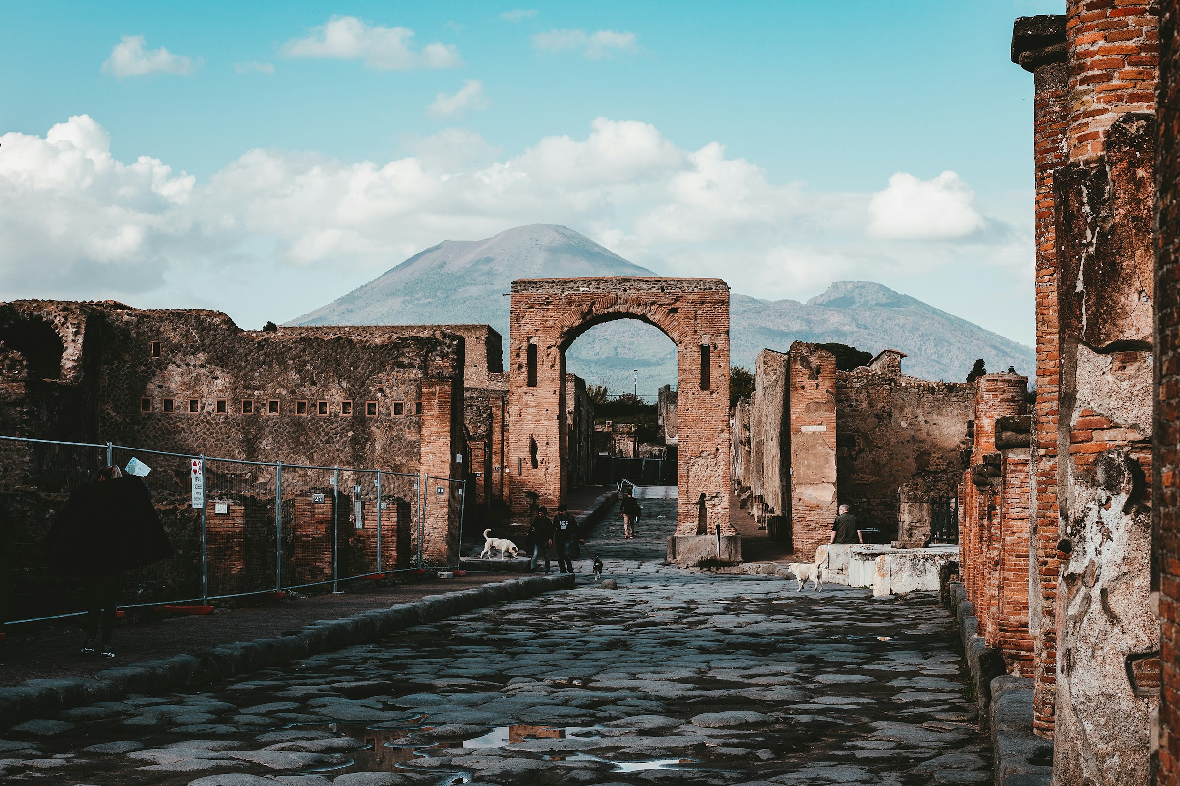 FROM SALERNO TO POMPEII AND NAPLES, AND BACK TO ROME