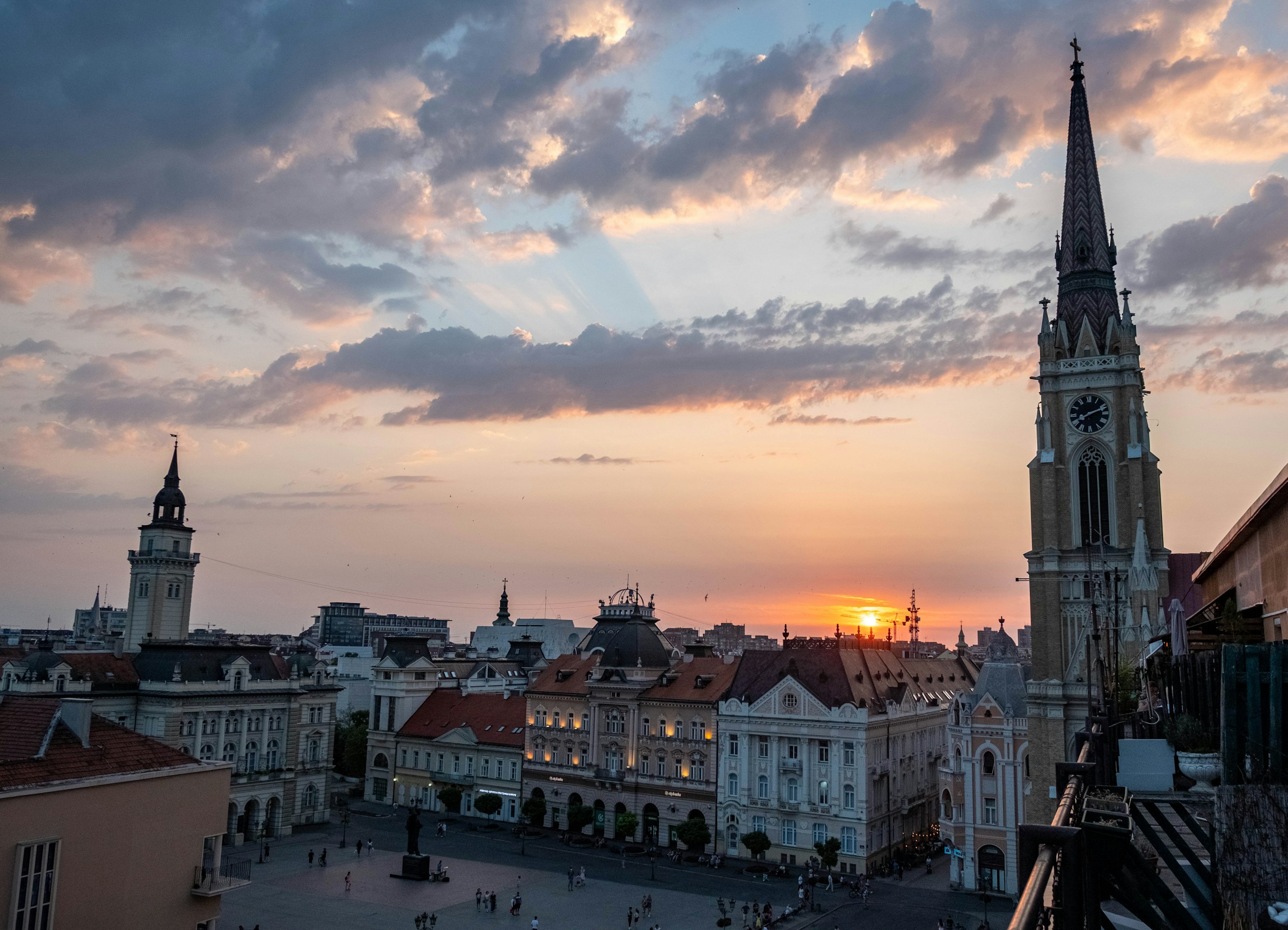 NOVI SAD Y KARLOVCI DESDE BELGRADO