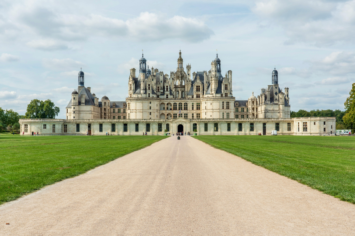 DE LOS VINOS A MARAVILLOSOS CASTILLOS: BURDEOS - CHAMBORD - PARIS