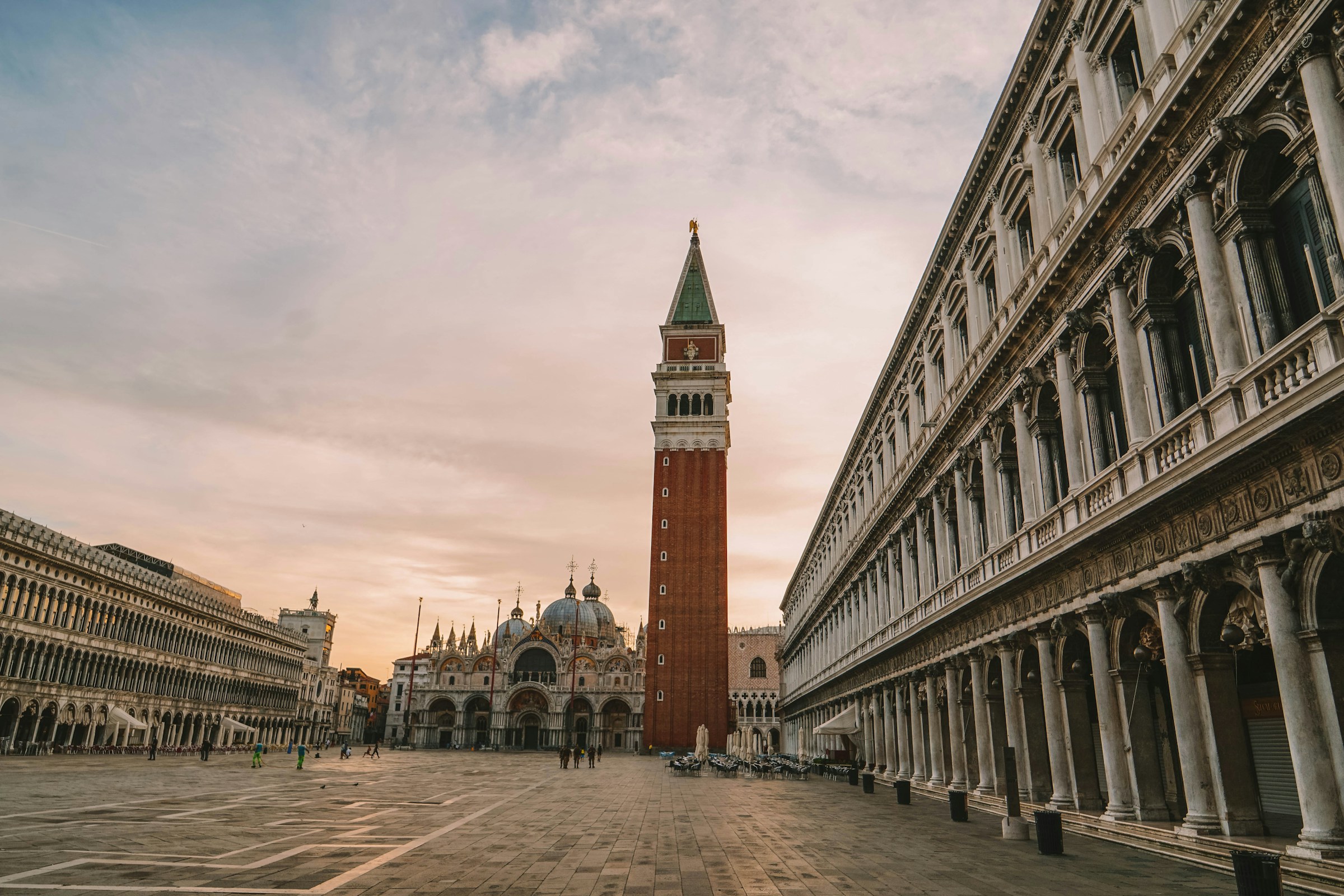 DESCUBRIENDO LA MARAVILLOSA VENECIA