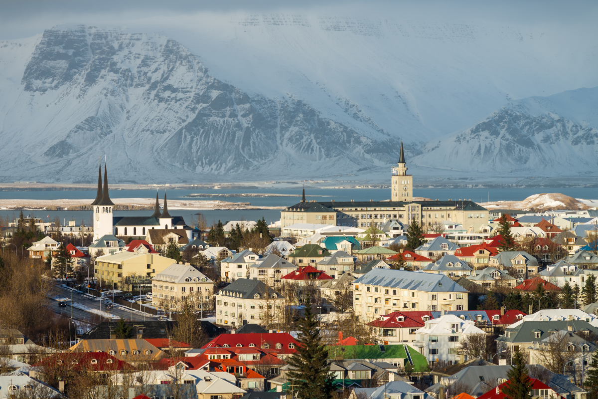 ISLANDIA INFINITA