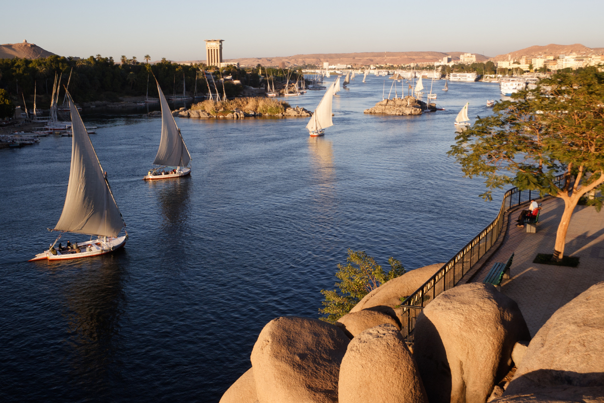 ABU SIMBEL, ASUÁN Y EL CAIRO