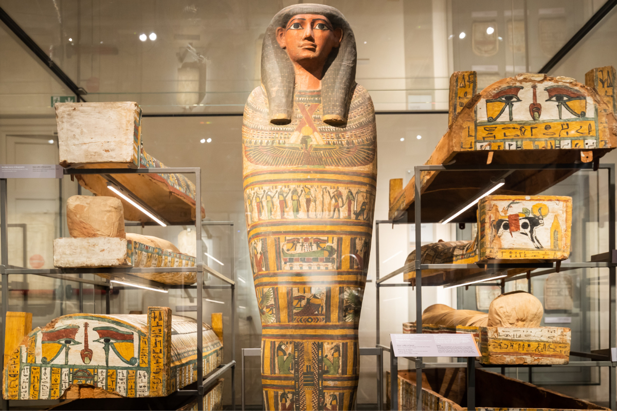 EL ALMA DE EGIPTO, ENTRE PIRÁMIDES Y TESOROS ETERNOS