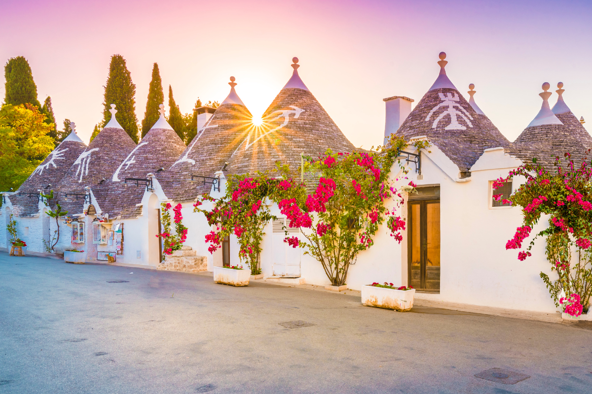 VALLE DE ITRIA - GRUTAS DE CASTELLANA - ALBEROBELLO - OSTUNI