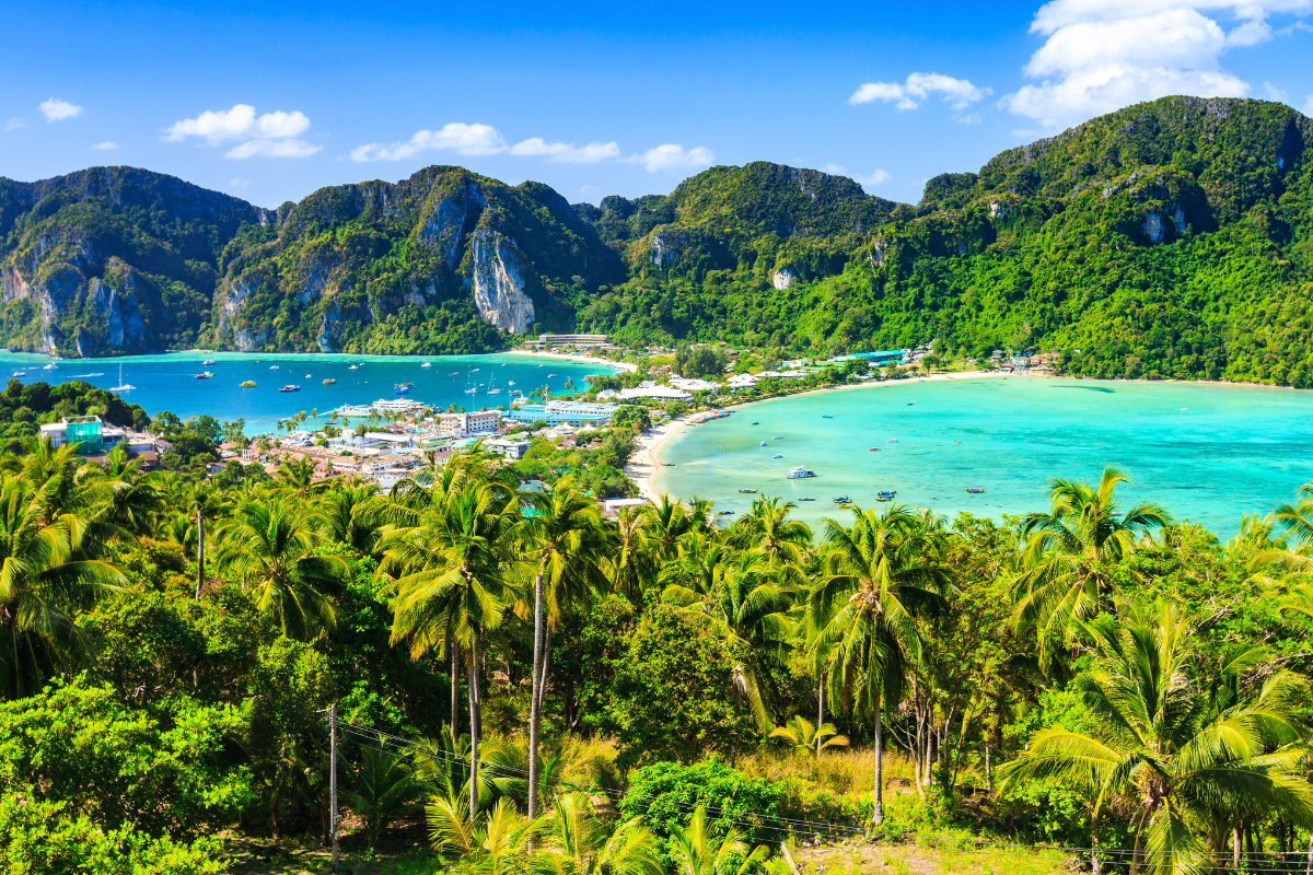 PHUKET & OPTIONAL TOUR TO PHI PHI