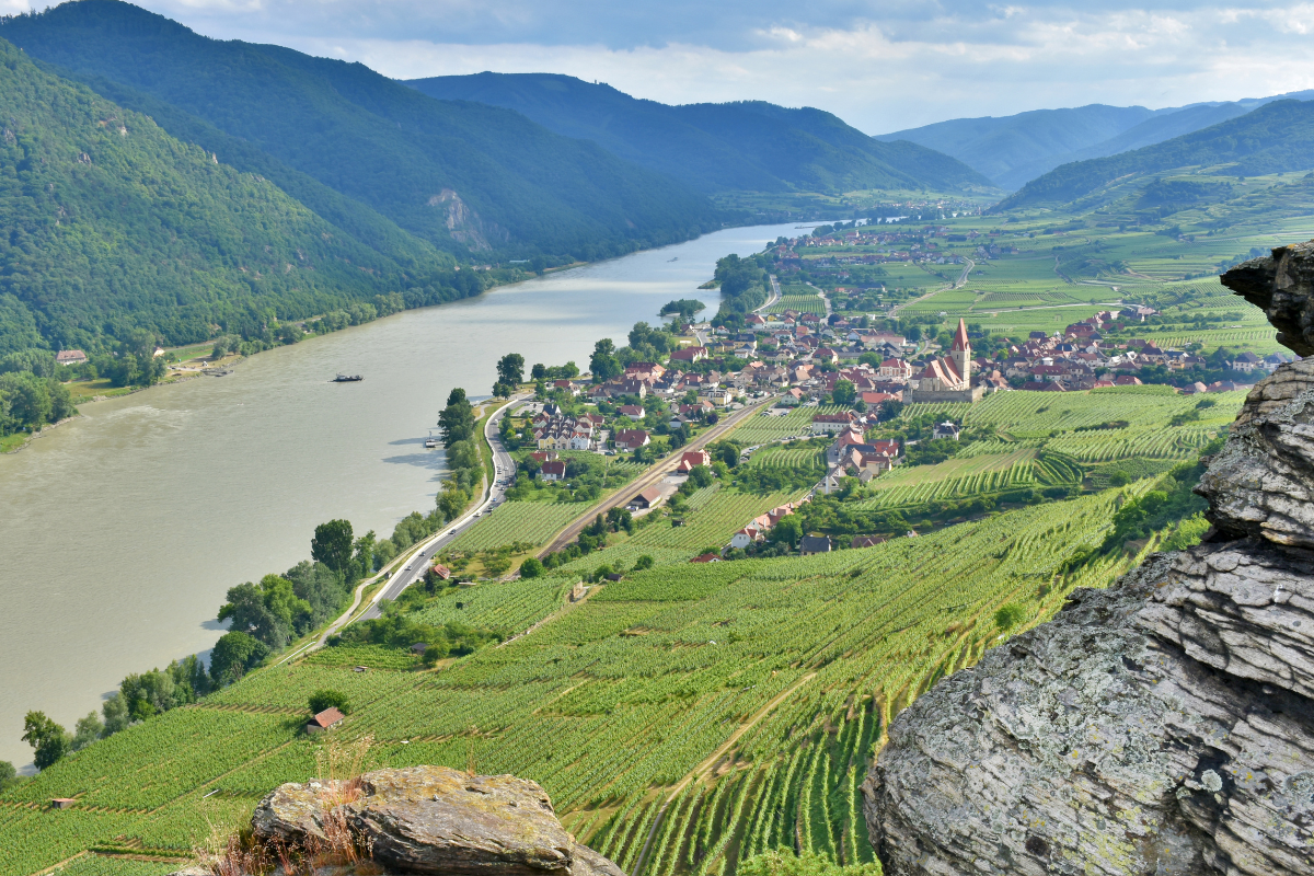 DÜRNSTEIN TO MELK