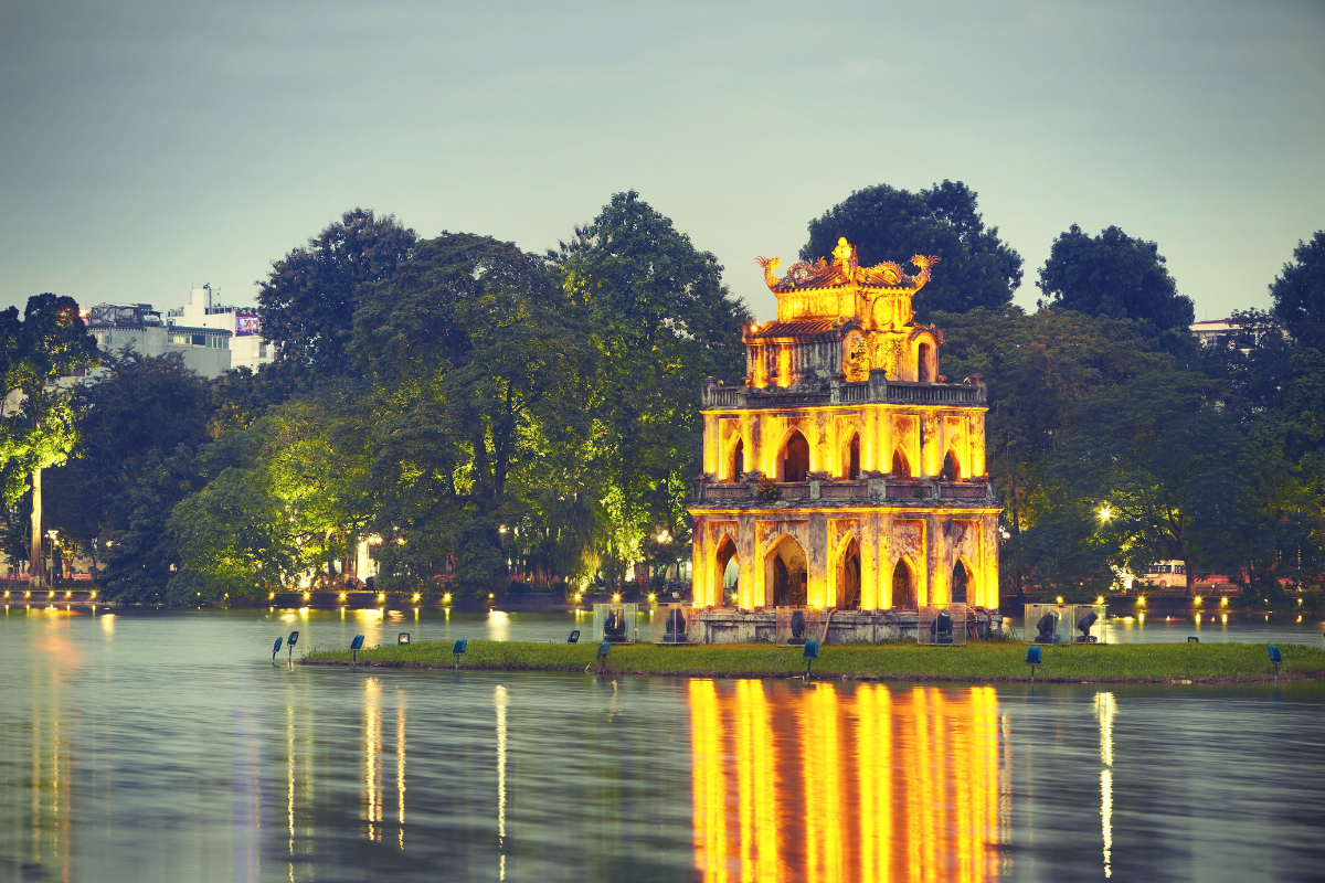 LLEGADA A HANOI