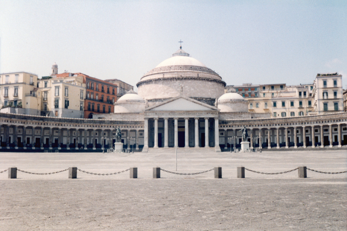 DISCOVERING NAPLES AND ITS UNDERGROUND RUINS