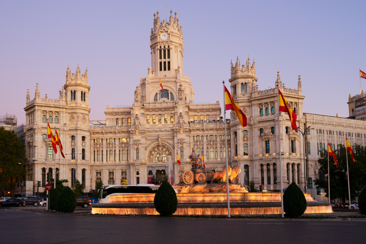 DESCUBRIENDO LA CAPITAL ESPAÑOLA