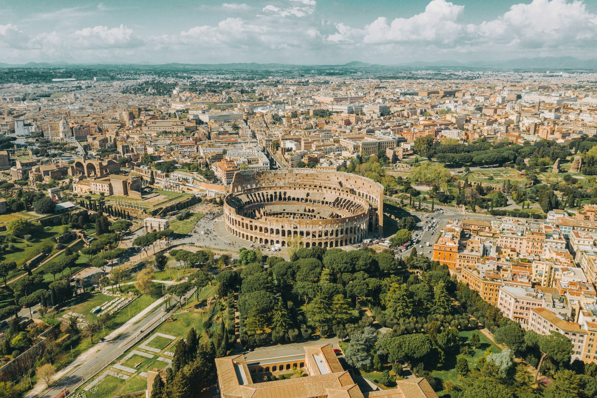 VISITING MAJESTIC ROME