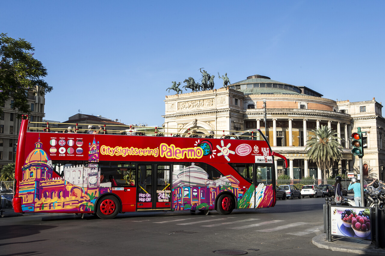 PALERMO HOP-ON HOP-OFF TOURIST BUS